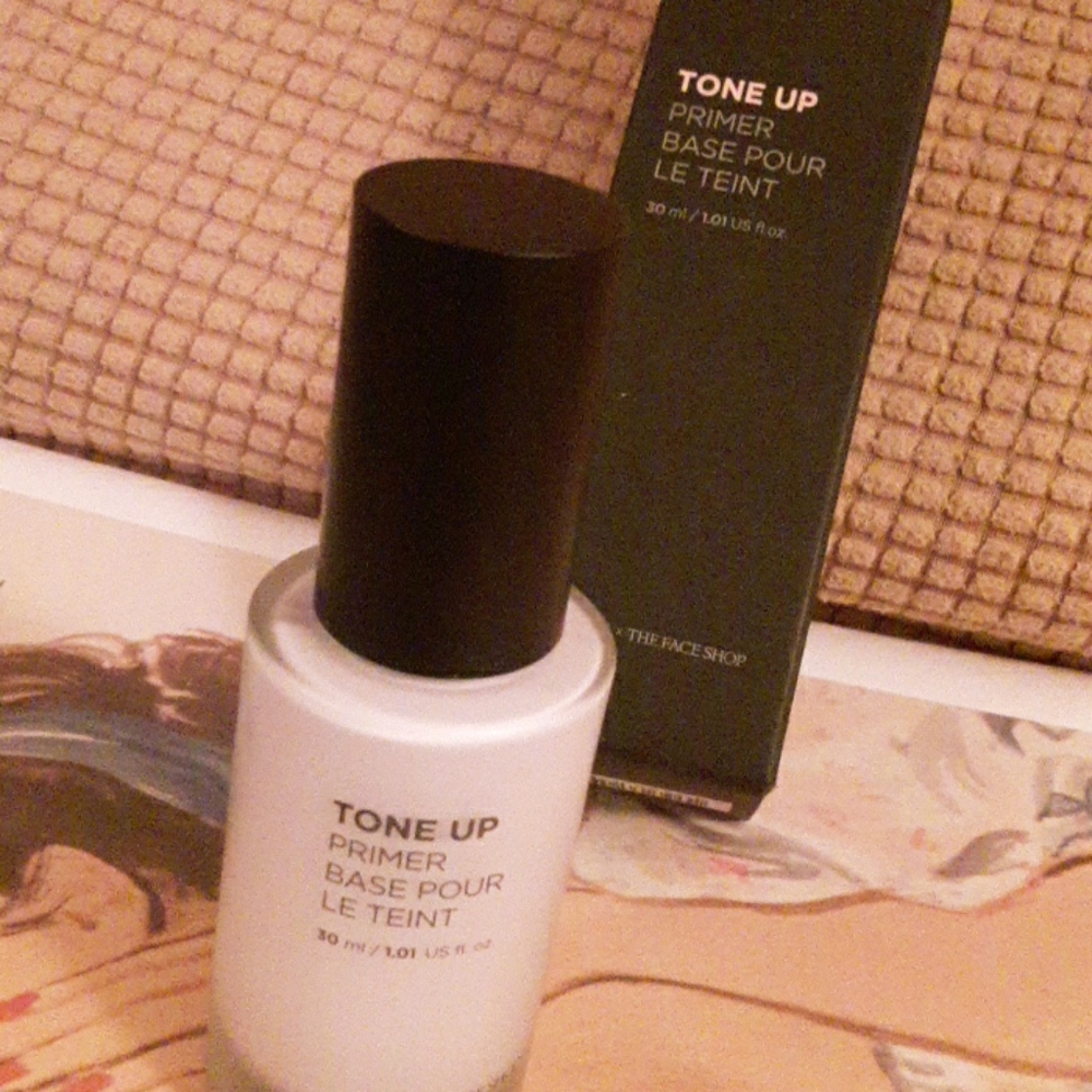 Face Primer - Picture 2 of 8